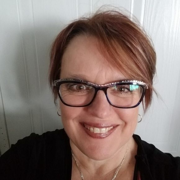 Meet your Posher, Linda - Picture 1 of 1